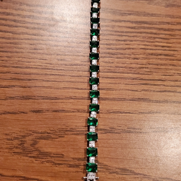 925 Sterling Silver Thailand Bracelet Green Gems - Picture 5 of 8